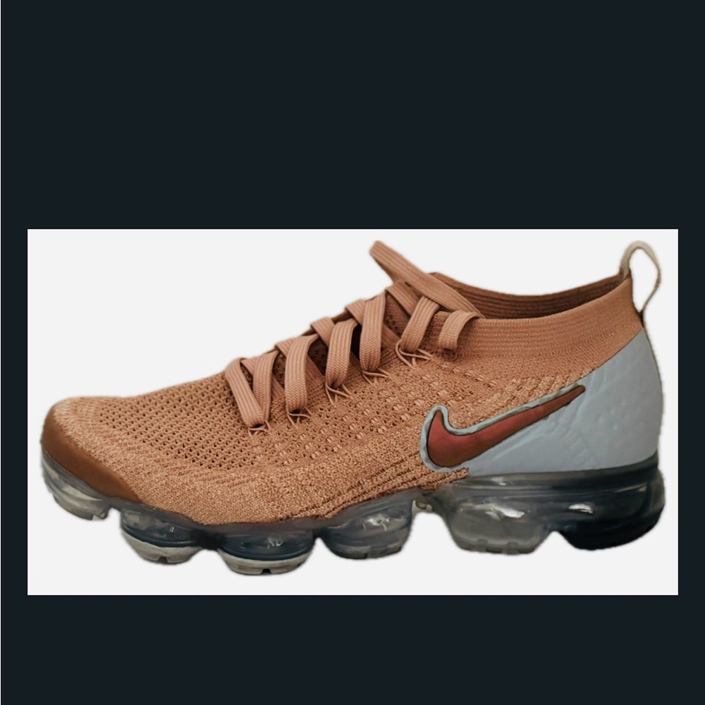 Nike Women’s VaporMax Flyknit 3 Sneakers - Pink and Gray